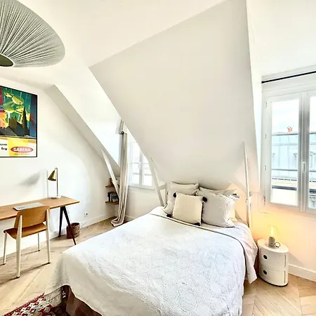 Cosy à 130 M² Avec Projecteur ! * Parigi
