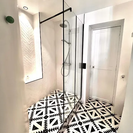 Cosy à 130 M² Avec Projecteur ! Appartamento