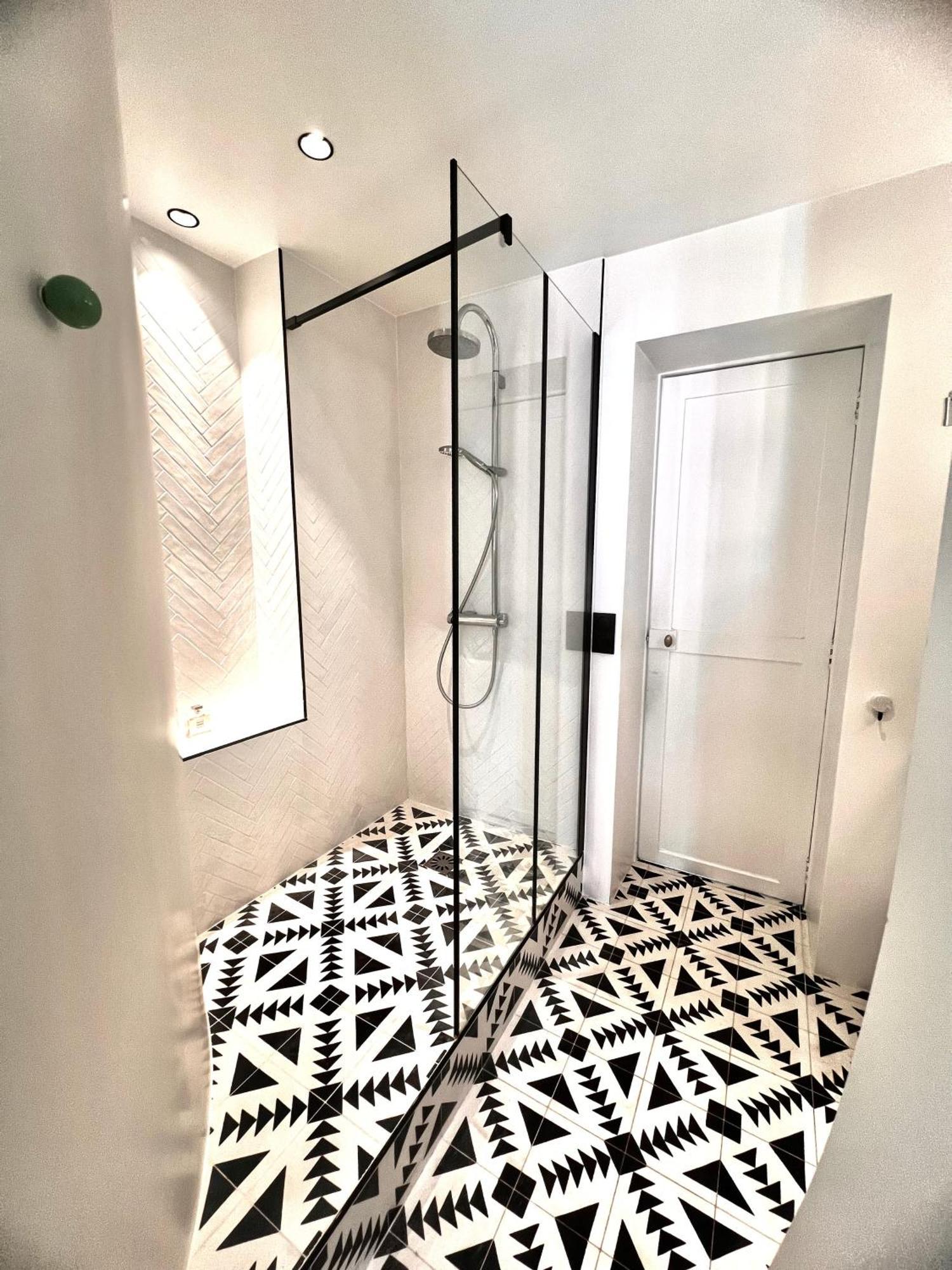 Cosy à 130 M² Avec Projecteur ! Appartamento